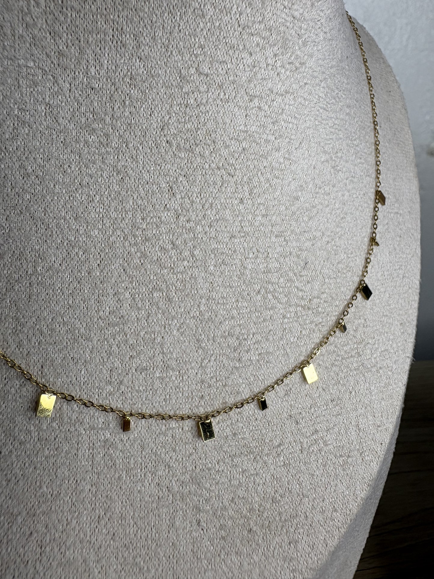 Collar con cuadrados gold✨