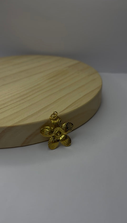 Flor Gold Charm